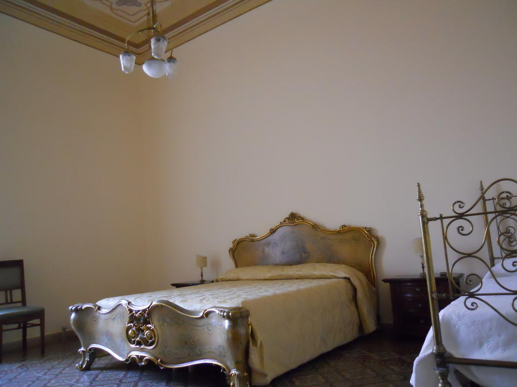 Bed and Breakfast Borgo Due Mari Таранто Номер фото